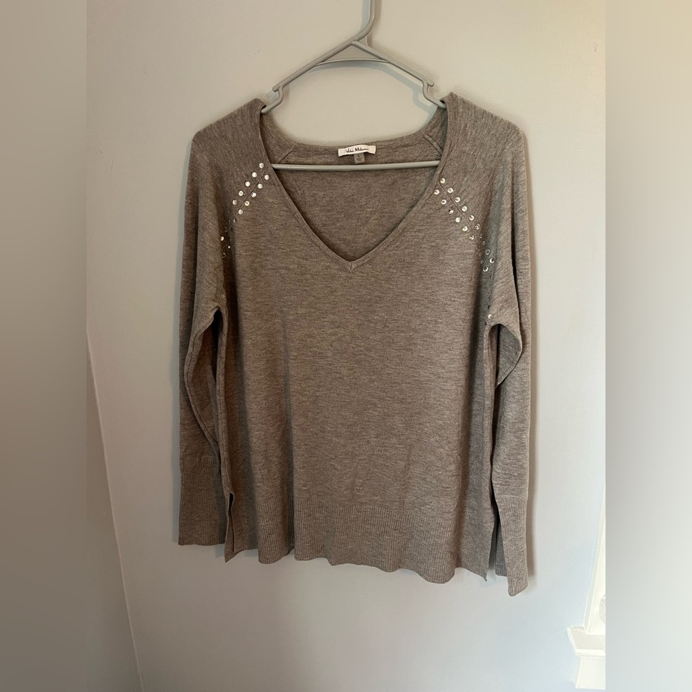 Vila Milano, Women’s‎ pullover sweater gray v-neck with Embellished, size L